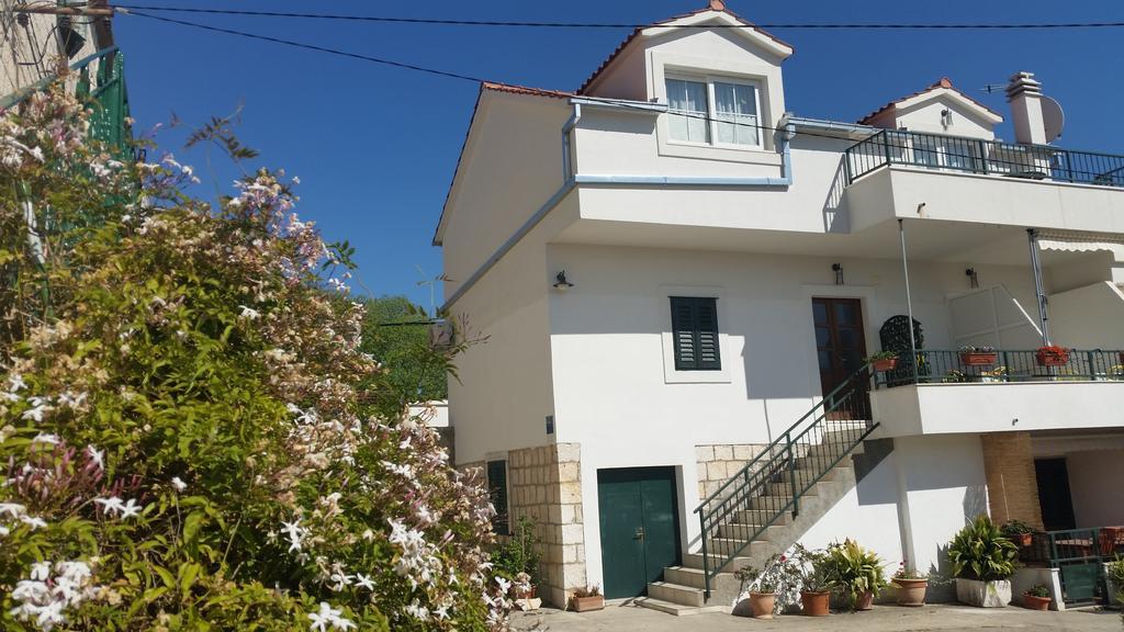 Viktorija Apartments Seget Vranjica Extérieur photo